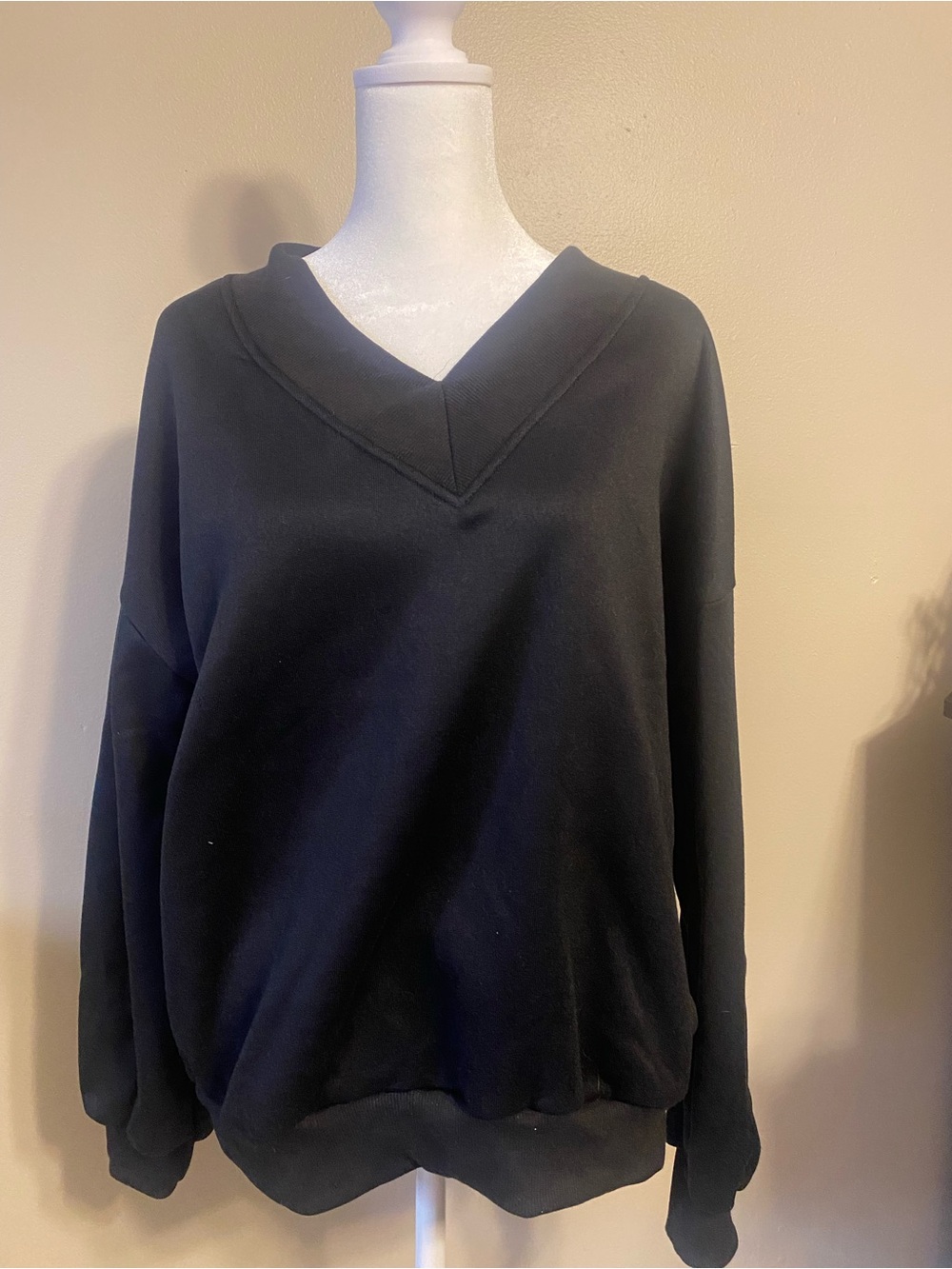 SHEIN Black V-Neck Pullover Sweater